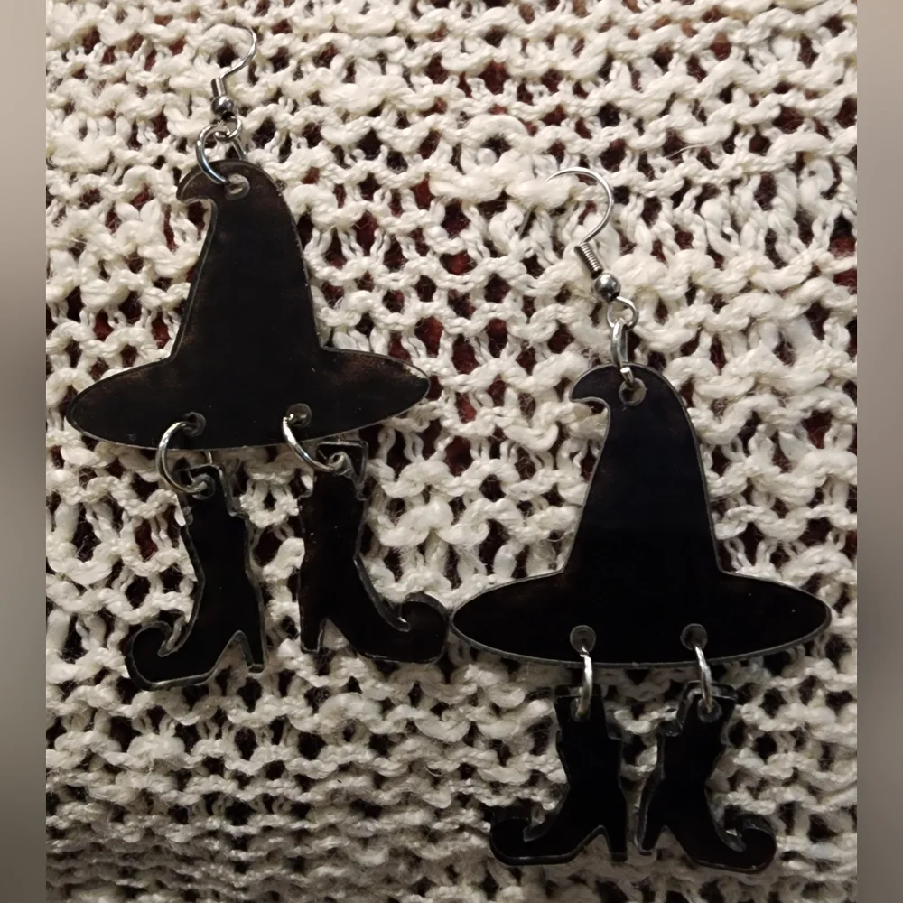 NEW Black Witch Hat & Legs Wire Dangle Earrings